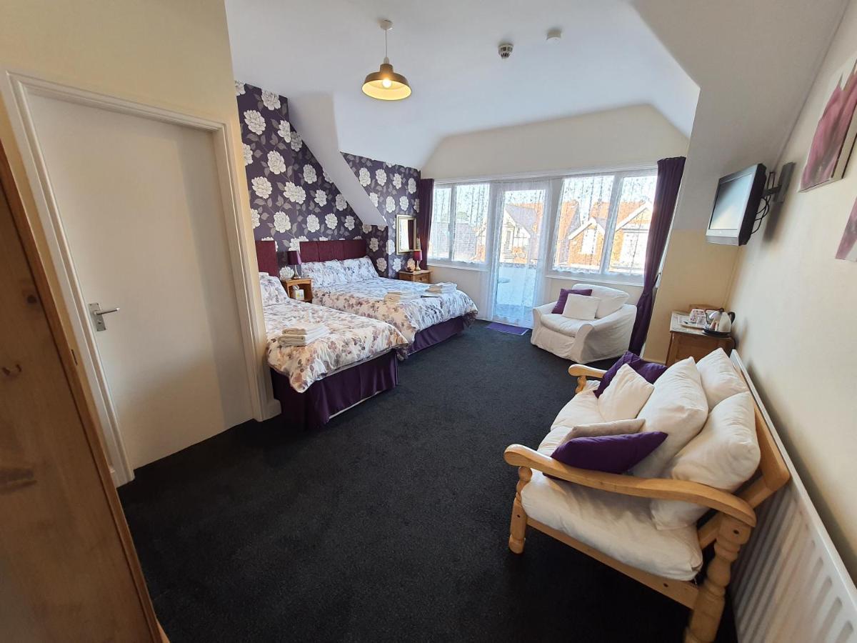 Bed and Breakfast Caxton House Скегнесс Экстерьер фото